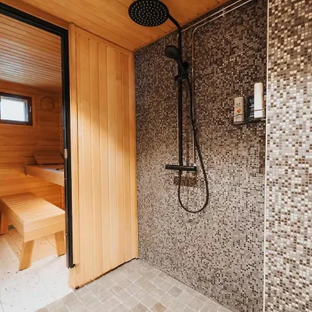 Newly Renovated 2Br Riihivuori Cabin Muurame