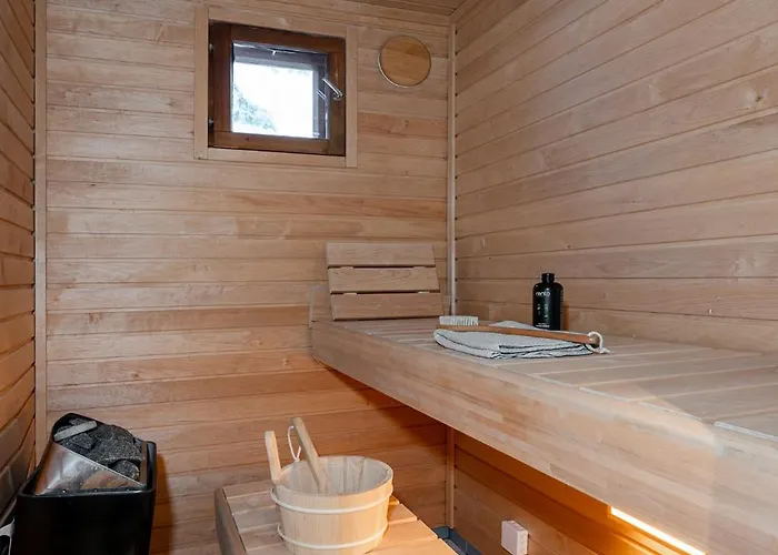 Newly Renovated 2br In Riihivuori דירה Muurame