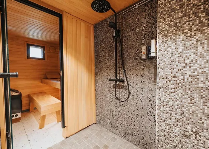 Newly Renovated 2br In Riihivuori Muurame