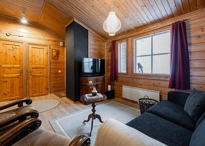 Newly Renovated 2br In Riihivuori דירה